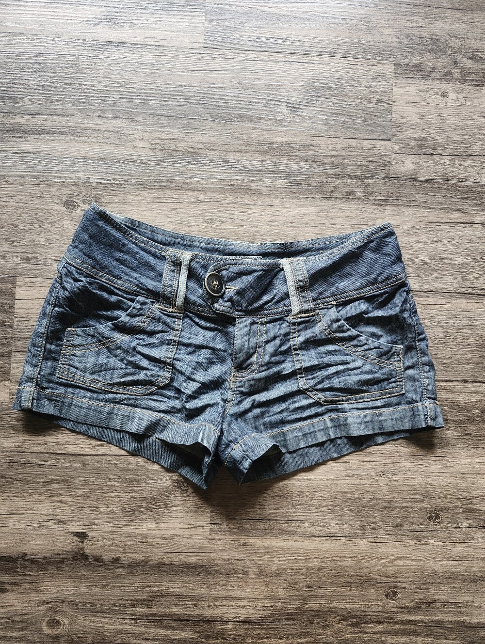 Mossimo Supply Co. Blue Women's Denim Shortie Shorts